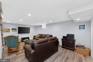 911 Shadeland Ave, Drexel Hill, PA 19026 - Photo 17