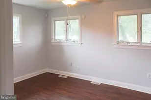 105 Robin Hood Ln, Aston, PA 19014 - Photo 7