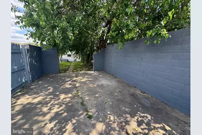 1412 W 9th Street, Chester, PA 19013 - Photo 17