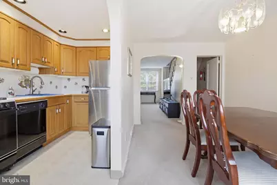714 Oakwood Drive, Glenolden, PA 19036 - Photo 9