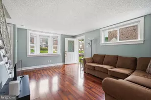 2574 Stoneybrook Ln, Drexel Hill, PA 19026 - Photo 3