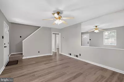 204 Sharon Park Drive, Folcroft, PA 19032 - Photo 5