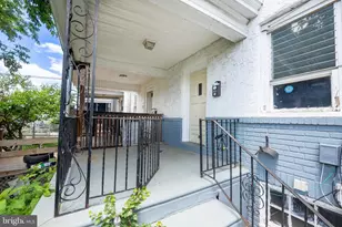 7023 Clover Ln, Upper Darby, PA 19082 - Photo 3