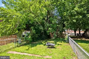 802 E 15th St, Chester, PA 19013 - Photo 25