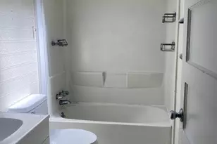 336 W 15th St, Chester, PA 19013 - Photo 13