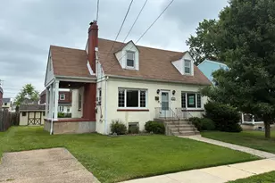 216 Fernwood, Folsom, PA 19033 - Photo 1