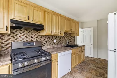820 Greenhill Road, Sharon Hill, PA 19079 - Photo 15
