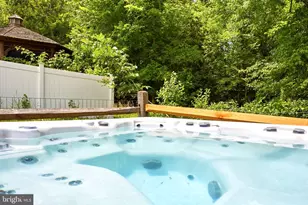 2437 W Colonial Dr, Upper Chichester, PA 19061 - Photo 59