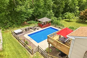2437 W Colonial Dr, Upper Chichester, PA 19061 - Photo 69