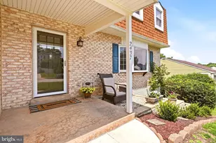 2437 W Colonial Dr, Upper Chichester, PA 19061 - Photo 5