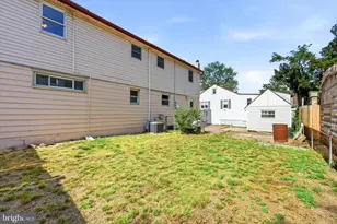 505 W 2nd St, Essington, PA 19029 - Photo 31