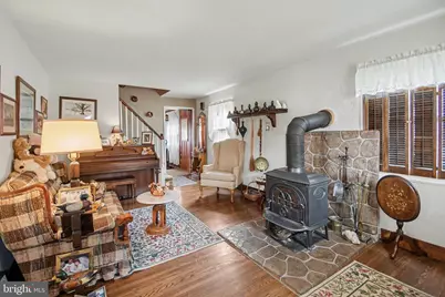 859 Wyndom Terrace, Secane, PA 19018 - Photo 3