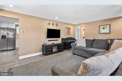 2304 Baldwin Run Drive, Aston, PA 19014 - Photo 7