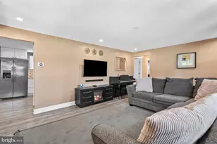 2304 Baldwin Run Dr, Aston, PA 19014 - Photo 7