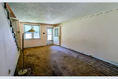 452 Westmont Drive, Darby, PA 19023 - Photo 7