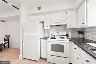 5200 Hilltop Dr, Brookhaven, PA 19015 - Photo 9