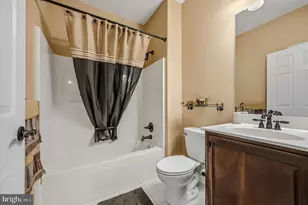 10 Irwin Dr, Upper Chichester, PA 19061 - Photo 13