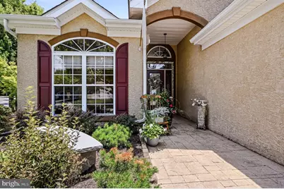 10 Irwin Drive, Upper Chichester, PA 19061 - Photo 5