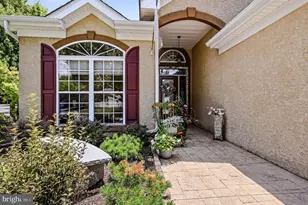 10 Irwin Dr, Upper Chichester, PA 19061 - Photo 5