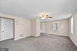 1242 Chestnut St, Marcus Hook, PA 19061 - Photo 7