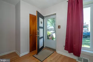 437 Rittenhouse Cir, Havertown, PA 19083 - Photo 3