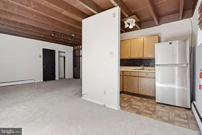 100 E Glenolden Avenue #B-6, Glenolden, PA 19036 - Photo 9