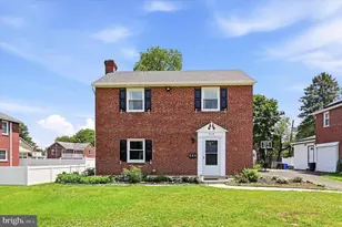 214 Priscilla Ln, Aldan, PA 19018 - Photo 1