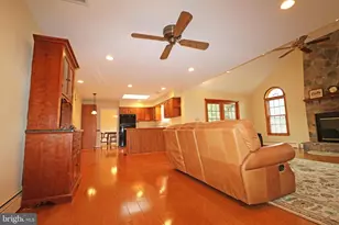 6 Patricia Ln, Glen Mills, PA 19342 - Photo 9