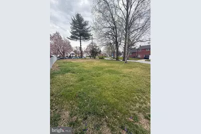 301 Taylor Avenue, Essington, PA 19029 - Photo 3