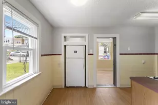 1038 Lawrence Ave, Darby, PA 19023 - Photo 5