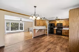 4899 Jackson Dr, Brookhaven, PA 19015 - Photo 7