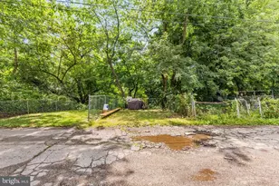 390 Glen Cove, Collingdale, PA 19023 - Photo 27