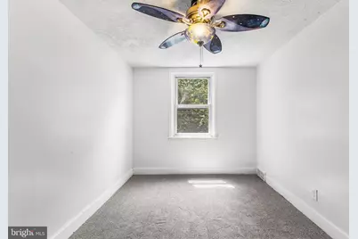 390 Glen Cove, Collingdale, PA 19023 - Photo 23