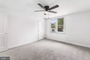 390 Glen Cove, Collingdale, PA 19023 - Photo 13