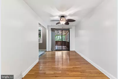 390 Glen Cove, Collingdale, PA 19023 - Photo 5
