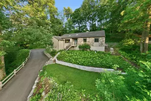 48 Locust Farm Dr, Thornton, PA 19373 - Photo 3
