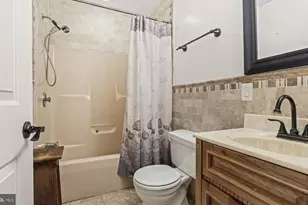 377 E Madison Ave, Clifton Heights, PA 19018 - Photo 17