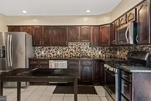 377 E Madison Ave, Clifton Heights, PA 19018 - Photo 9