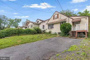 1362 Elmwood Ave, Sharon Hill, PA 19079 - Photo 7