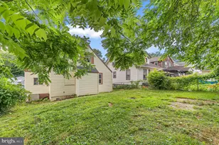 1362 Elmwood Ave, Sharon Hill, PA 19079 - Photo 3