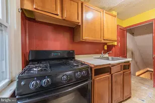 6605 Church Ln, Upper Darby, PA 19082 - Photo 17