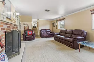 2165 Overlook Dr, Aston, PA 19014 - Photo 15