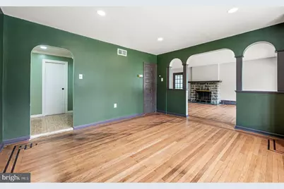233 S Fairview Avenue, Upper Darby, PA 19082 - Photo 13