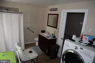 1219 W 7th St, Chester, PA 19013 - Photo 29