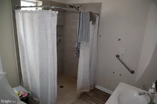 1219 W 7th St, Chester, PA 19013 - Photo 27