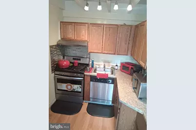 100 E Glenolden Avenue #D-7, Glenolden, PA 19036 - Photo 7