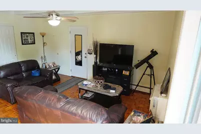 100 E Glenolden Avenue #D-7, Glenolden, PA 19036 - Photo 3