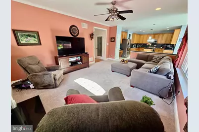 712 Carriage, Aston, PA 19014 - Photo 17