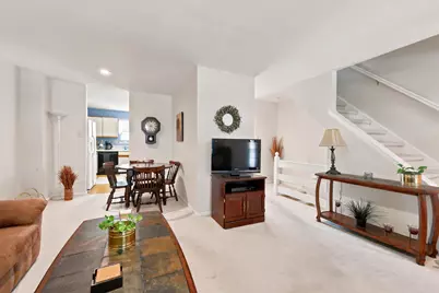 406 Carpenter Circle, Brookhaven, PA 19015 - Photo 5