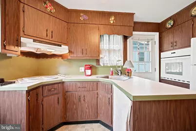 210 Walnut Road, Wallingford, PA 19086 - Photo 9